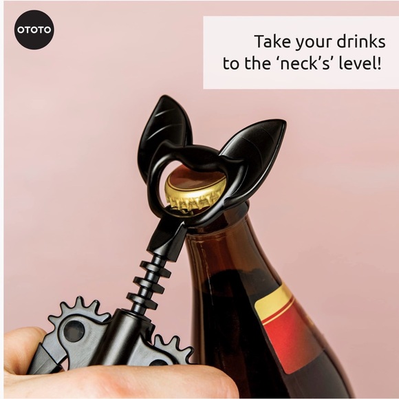 Bat Bottle Opener for Wine and bottles. 2-in-1 spooky corkscrew wine opener - Picture 6 of 10
